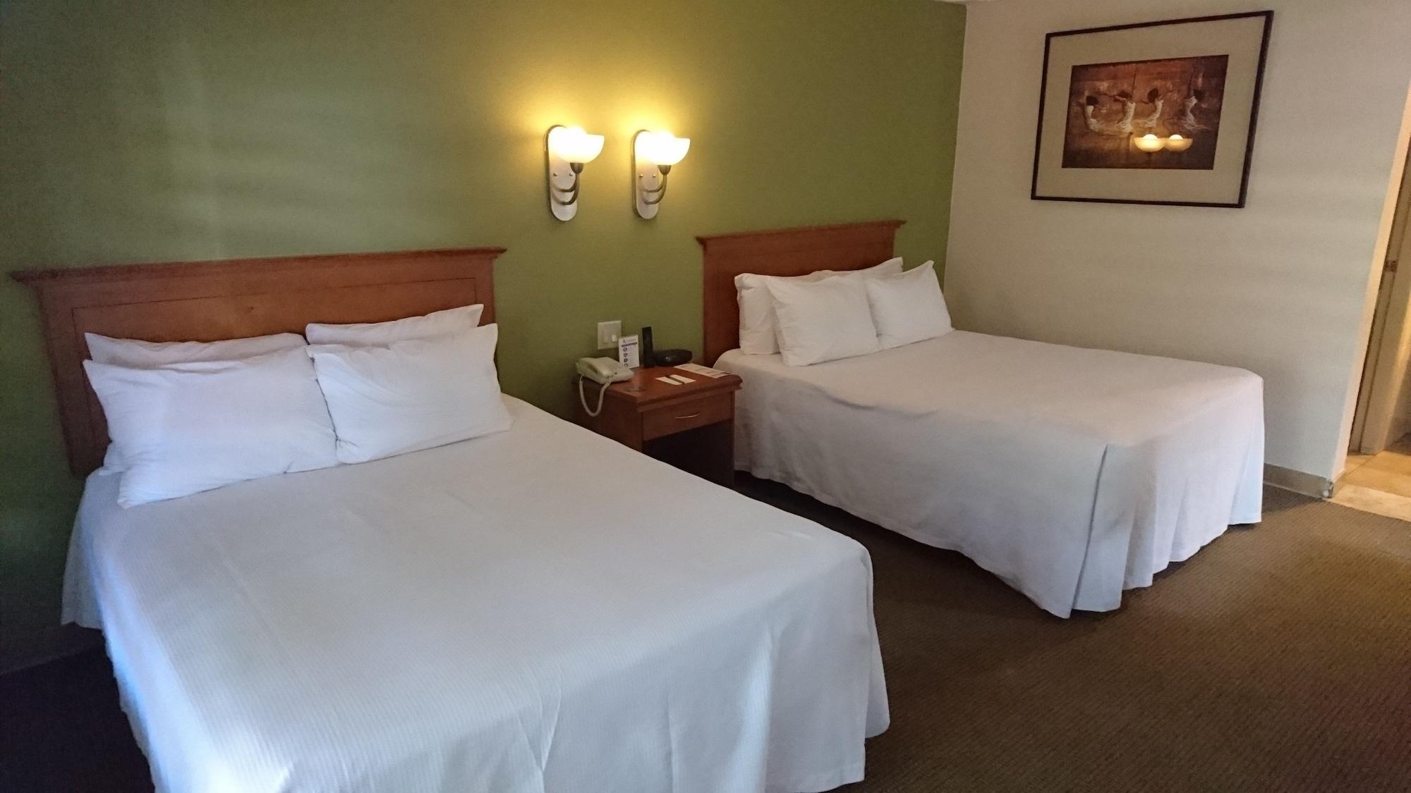 Hotel Calafia Мехикали Екстериор снимка
