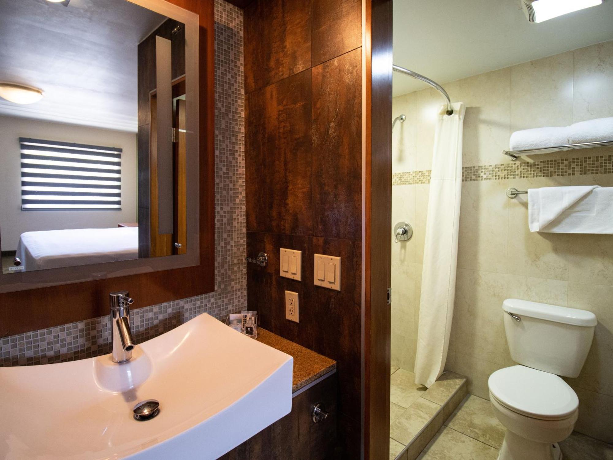 Hotel Calafia Мехикали Екстериор снимка