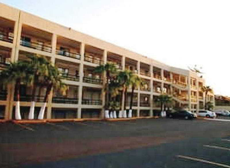 Hotel Calafia Мехикали Екстериор снимка